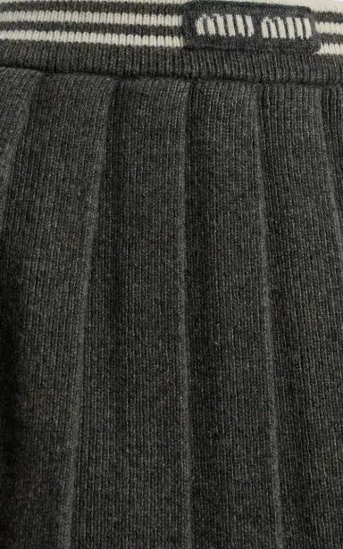 Miu Miu Pleated Cashmere-Wool Mini Skirt | Thumbnail 5 Miu Miu Pleated Cashmere-Wool Mini Skirt | Thumbnail 5