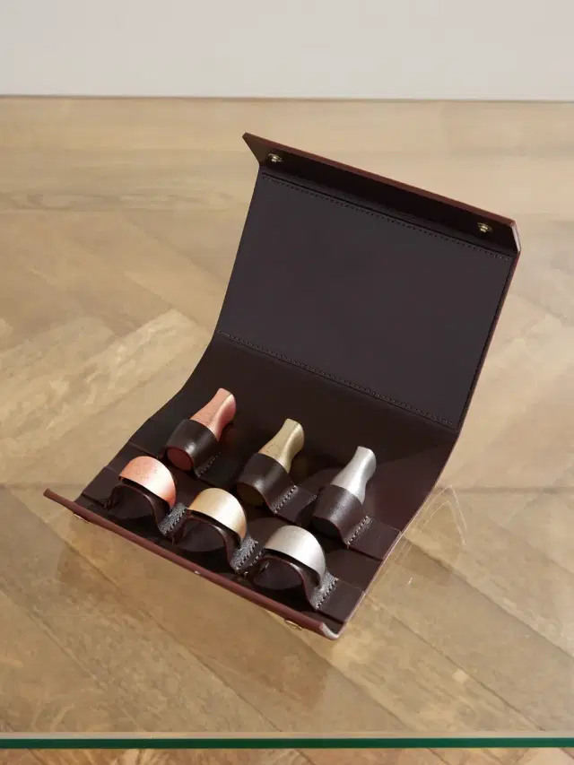 Les Bijoux Set of Six Wine Accessories - Men