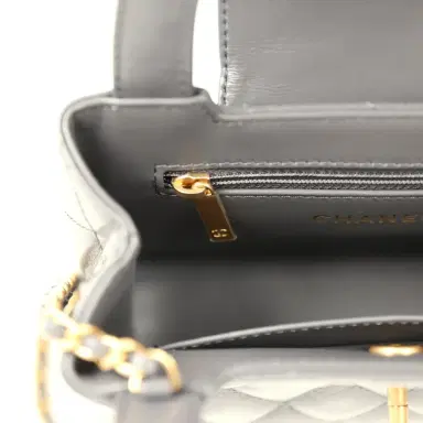 Chanel Pre-owned Chanel Small Kelly Shopper Grey Shiny Aged Calfskin Brushed Gold Hardware | Thumbnail 9 Chanel Pre-owned Chanel Small Kelly Shopper Grey Shiny Aged Calfskin Brushed Gold Hardware | Thumbnail 9