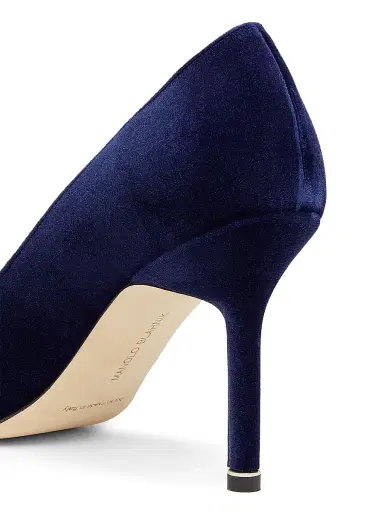 Manolo Blahnik Women's Hangisi Crystal-Embellished Buckle Pumps | Thumbnail 5 Manolo Blahnik Women's Hangisi Crystal-Embellished Buckle Pumps | Thumbnail 5