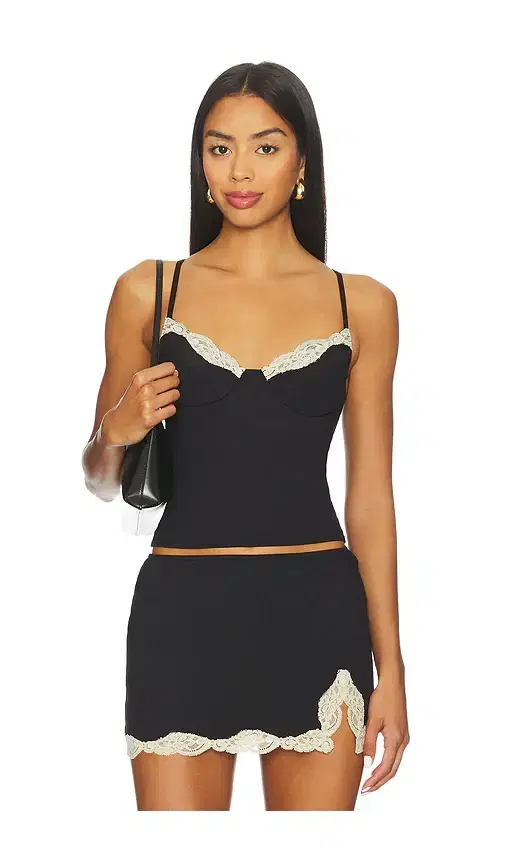 Delicious With Lace Rose Underwire Cami