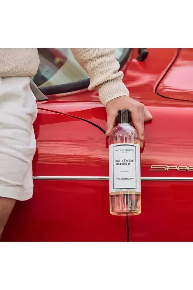 THE LAUNDRESS Activewear Detergent | Thumbnail 4