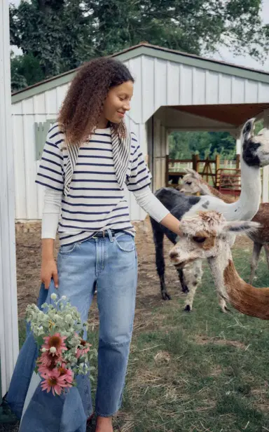 Citizens of Humanity x Bloom Farm Exclusive Winslow Reworked Rigid Low-Rise Boyfriend Jeans | Thumbnail 2