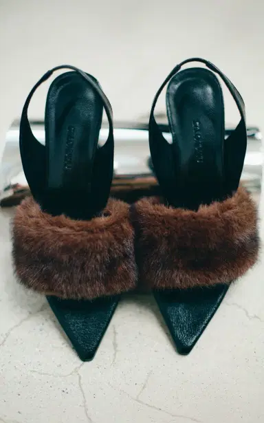 SALONDEJU Jane Shearling Sandals | Thumbnail 4
