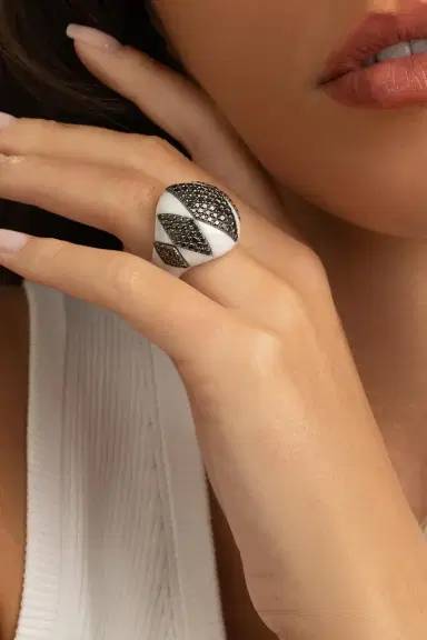 ROBERTO DEMEGLIO Five Black Diamond White Ring | Thumbnail 4
