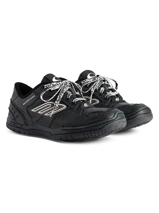 Balenciaga Women's Hamptons Worn-Out Sneakers - Black