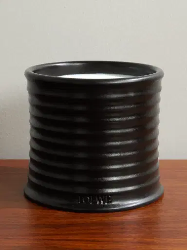 LOEWE PERFUMES Palo Santo Medium Scented Candle, 610g - Men | Thumbnail 1 LOEWE PERFUMES Palo Santo Medium Scented Candle, 610g - Men | Thumbnail 1