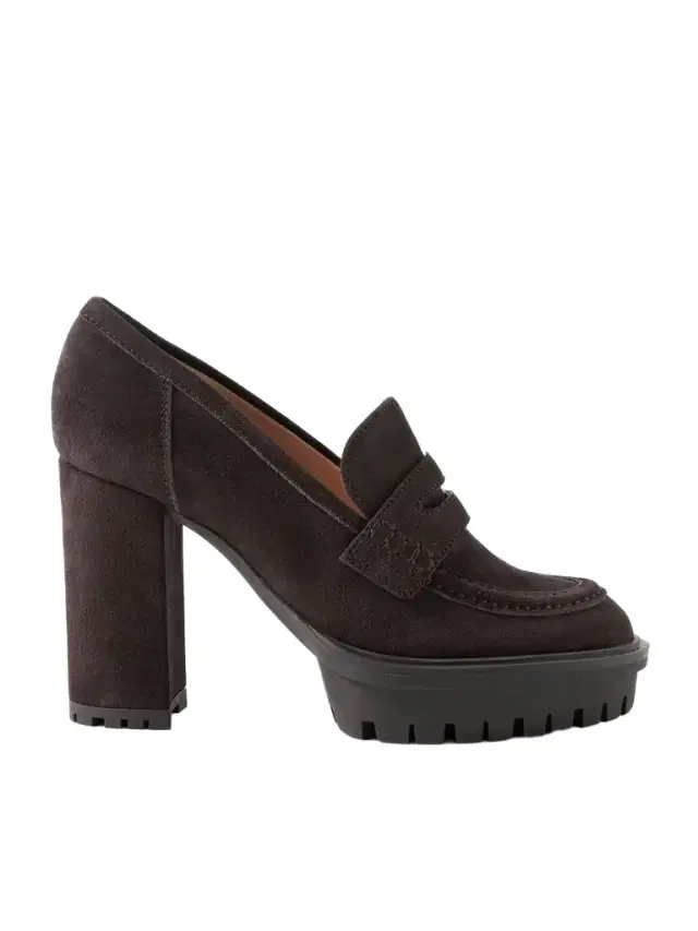 70 Suede Pumps