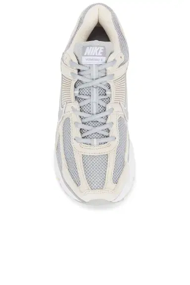 Nike Zoom Vomero 5 | Thumbnail 6