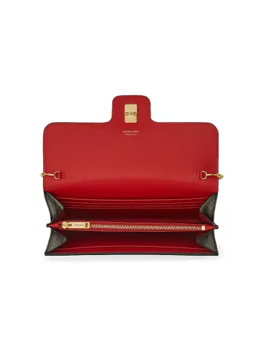 Ferragamo Women's Textured Leather Wallet | Thumbnail 3 Ferragamo Women's Textured Leather Wallet | Thumbnail 3