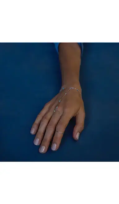 NAiiA Josie Hand Chain | Thumbnail 2