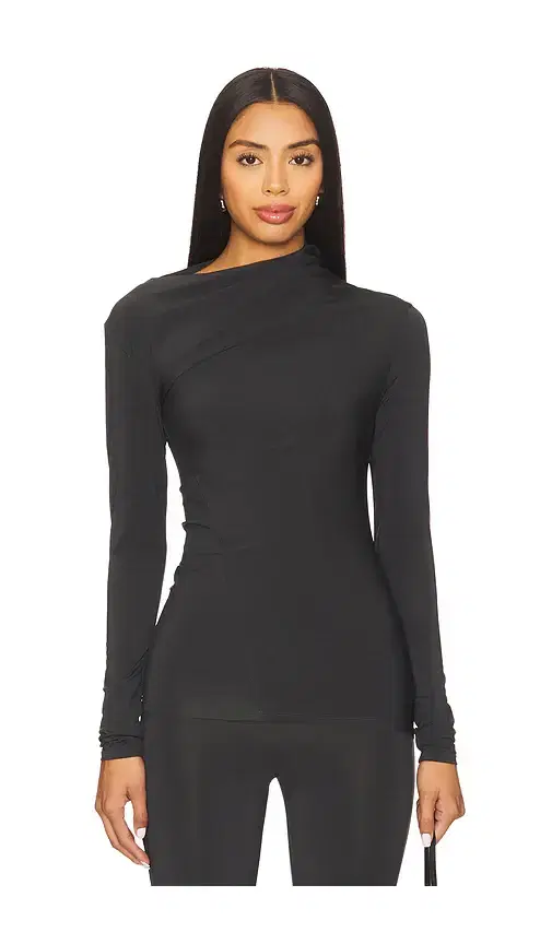 Auda Top