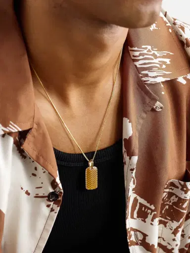 David Yurman Chevron 18-Karat Gold Tiger's Eye Pendant - Men | Thumbnail 2 David Yurman Chevron 18-Karat Gold Tiger's Eye Pendant - Men | Thumbnail 2