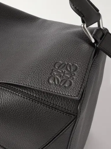 Loewe Puzzle Edge Large Logo-Debossed Full-Grain Leather Messenger Bag - Men | Thumbnail 4 Loewe Puzzle Edge Large Logo-Debossed Full-Grain Leather Messenger Bag - Men | Thumbnail 4