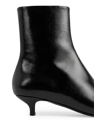 TOTEME Women's Slim Glossy Leather Ankle Boots - Black - Size 11 | Thumbnail 4