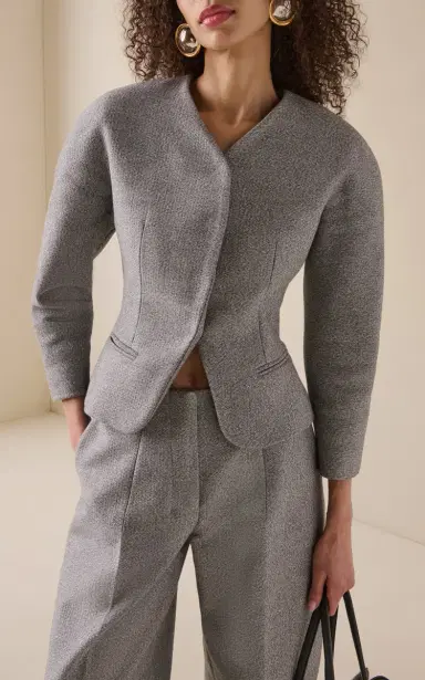 Jacquemus Ovalo Crepe Petite Jacket | Thumbnail 6 Jacquemus Ovalo Crepe Petite Jacket | Thumbnail 6