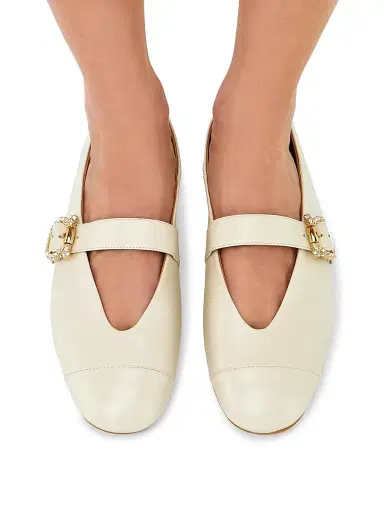 FERRAGAMO Women's Nena Leather Ballet Flats - Milky White | Thumbnail 7 FERRAGAMO Women's Nena Leather Ballet Flats - Milky White | Thumbnail 7