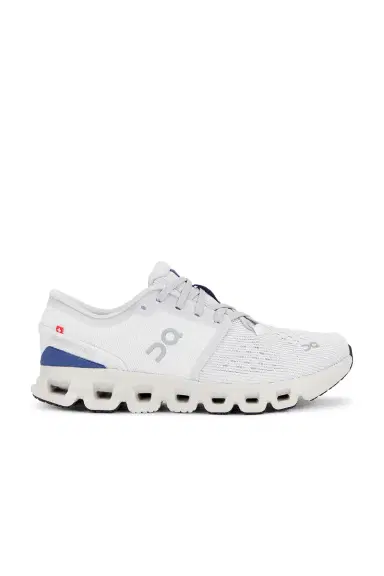 ON Cloud X 4 Sneaker | Thumbnail 1
