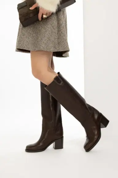 Brunello Cucinelli Shiny Detail City Boot | Thumbnail 2 Brunello Cucinelli Shiny Detail City Boot | Thumbnail 2