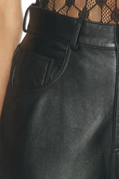Haikure Belle Leather Short | Thumbnail 6