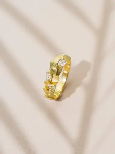 Luisa Rosas Yellow Gold Skin Ring #S | Thumbnail 4 Luisa Rosas Yellow Gold Skin Ring #S | Thumbnail 4