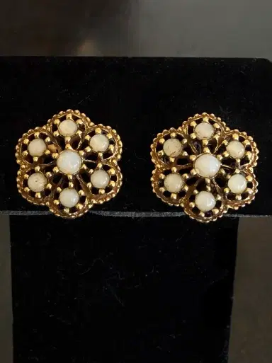 Jen Wonders Studio Mother of Pearl Earrings | Thumbnail 2