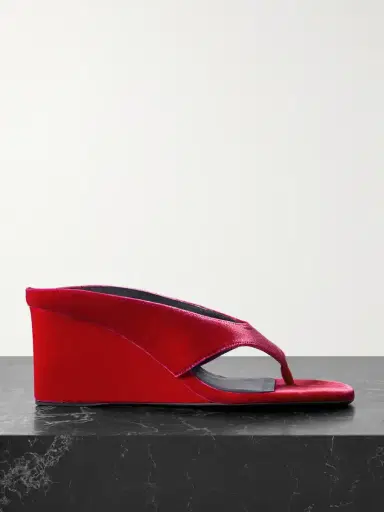 Alaïa Tong 75 Velvet Wedge Sandals | Thumbnail 1