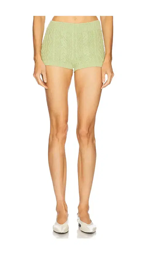 SEVEN WONDERS Abriella Hot Short