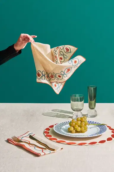 Misette Embroidered Linen Napkins Set Of 4 | Thumbnail 3