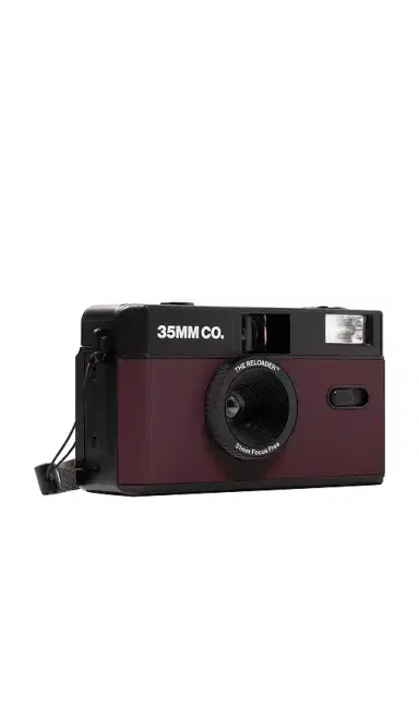 35mm Co. The Reloader Reusable Film Camera | Thumbnail 2 35mm Co. The Reloader Reusable Film Camera | Thumbnail 2