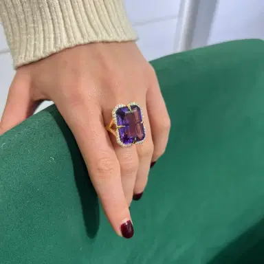Wish Fine Jewelry 20.418ct Amethyst and diamond 18K Ring | Thumbnail 4 Wish Fine Jewelry 20.418ct Amethyst and diamond 18K Ring | Thumbnail 4