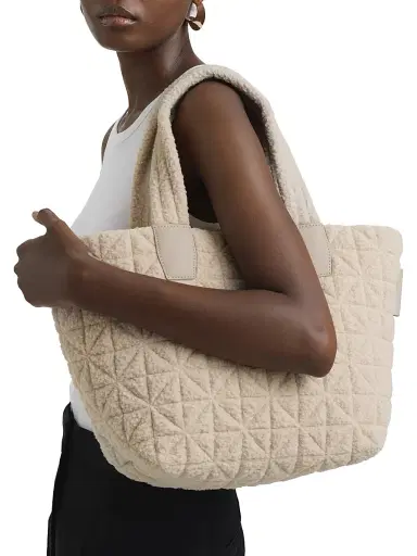 Vee Collective Women's Vee Small Sherpa Tote Bag | Thumbnail 3