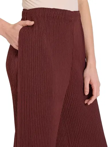 Issey Miyake Women's Hatching Pleated Pants - Dark Brown | Thumbnail 6 Issey Miyake Women's Hatching Pleated Pants - Dark Brown | Thumbnail 6