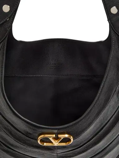 Valentino Garavani Women's Hoboho Shoulder Bag in Nappa Leather with Chevron Pattern - Black | Thumbnail 7
