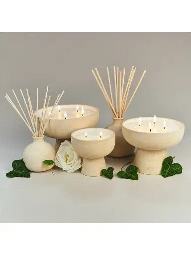 Blueme Renew Ivy & Rose Scented Candle | Thumbnail 3 Blueme Renew Ivy & Rose Scented Candle | Thumbnail 3