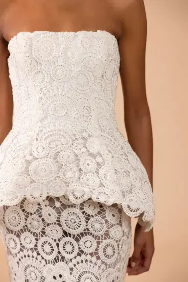 PatBo GAL EMBROIDERY PEPLUM MAXI DRESS (RUNWAY) | Thumbnail 3 PatBo GAL EMBROIDERY PEPLUM MAXI DRESS (RUNWAY) | Thumbnail 3