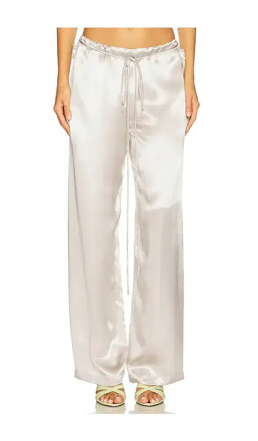 Tyler McGillivary Estelle Pant