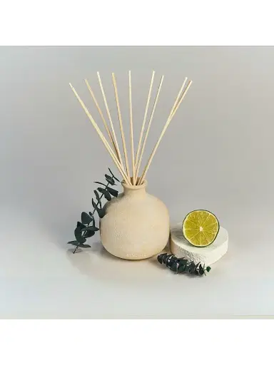Blueme Focus Eucalyptus & Lime Reed Diffuser | Thumbnail 2