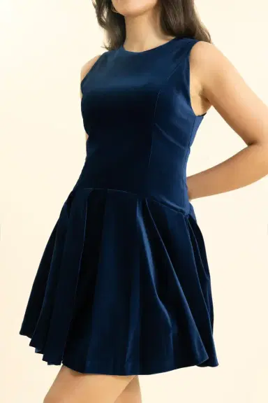 Alice + Olivia Adley Mini Dress | Thumbnail 3