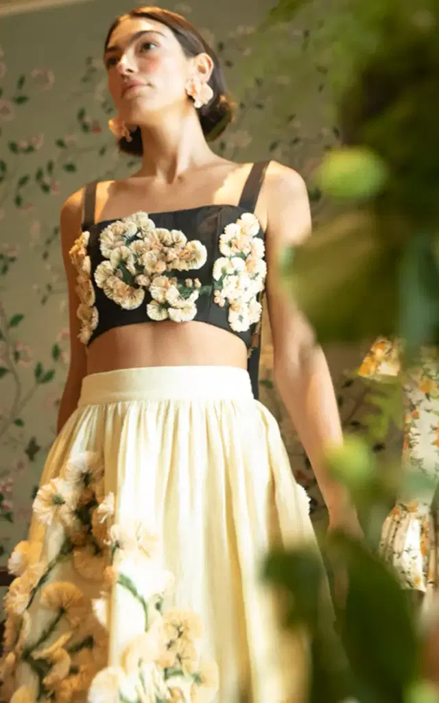Agua by Agua Bendita Cacao Verso Floral Appliqué Linen Cropped Top