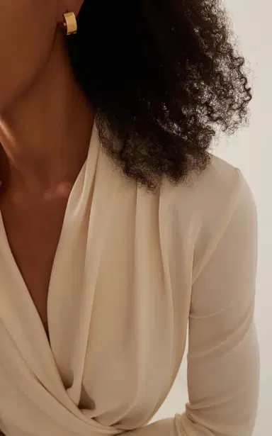 Toteme Signature Hoops Gold Plated | Thumbnail 8 Toteme Signature Hoops Gold Plated | Thumbnail 8