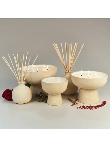 Blueme Romance Oakmoss & Sandalwood Ceramic Candle Giant | Thumbnail 9 Blueme Romance Oakmoss & Sandalwood Ceramic Candle Giant | Thumbnail 9