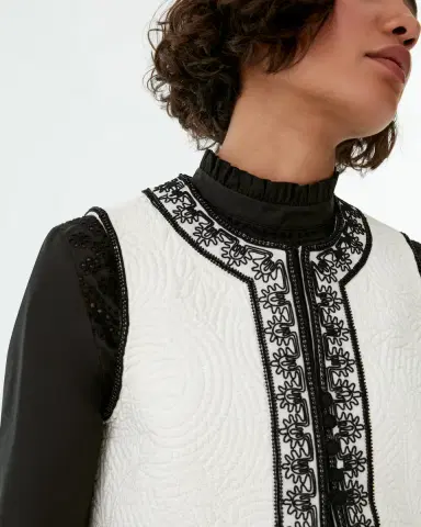 Emporio Sirenuse Clara Vest in Floral Quilt | Thumbnail 2