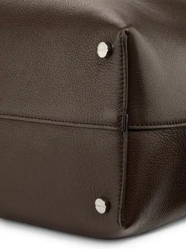 Toteme Women's Grainy-Leather Scoop Tote - Pepper | Thumbnail 6