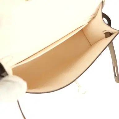 HERMÈS Hermes Special Order (HSS) Kelly Sellier 20 Nata and Etoupe Chevre Mysore Permabrass Hardware | Thumbnail 8 HERMÈS Hermes Special Order (HSS) Kelly Sellier 20 Nata and Etoupe Chevre Mysore Permabrass Hardware | Thumbnail 8