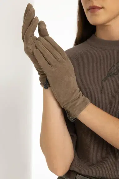 Brunello Cucinelli Pull On Gloves | Thumbnail 2