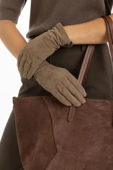 Brunello Cucinelli Pull On Gloves | Thumbnail 3