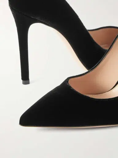 Gianvito Rossi Gianvito 105 Velvet Pumps | Thumbnail 4