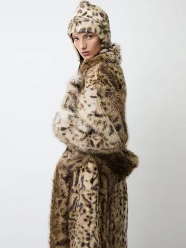 Aknvas The Kassel coat in faux lynx | Thumbnail 6