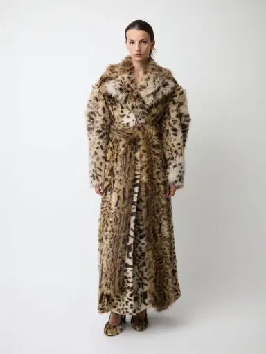 Aknvas The Kassel coat in faux lynx | Thumbnail 8